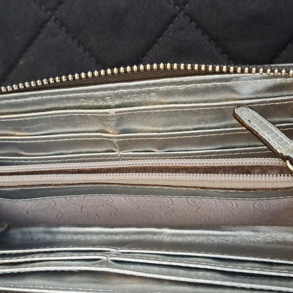 Mk zip around wallet - Picture 3 of 8